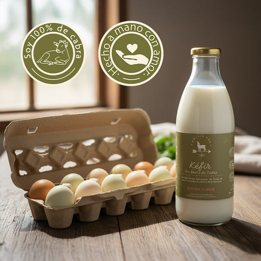 Combo buenos días (1 litro Kefir de leche de cabra artesanal + 1 estuche de huevos x 12 u)